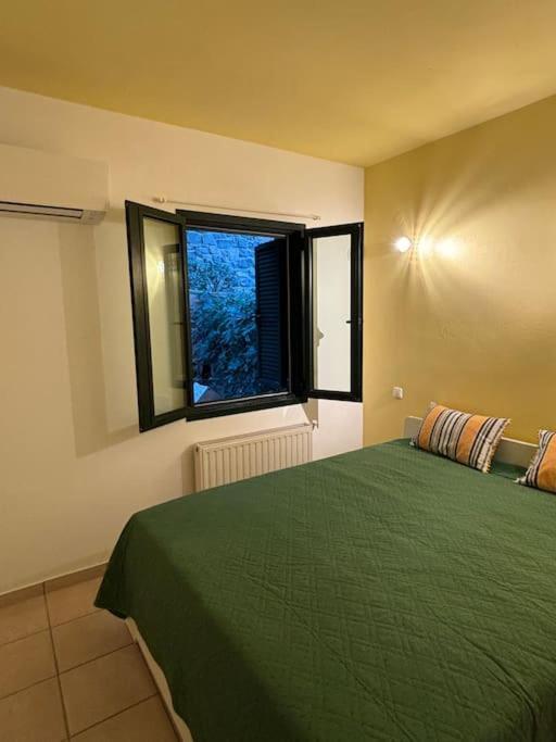 Appartement Avec Vue Aegina Exterior photo